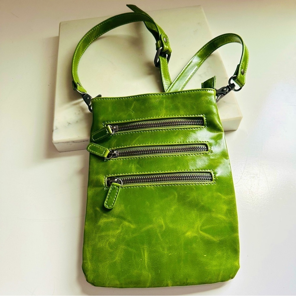 Shiraleah Harper Green Vegan Crossbody Bag